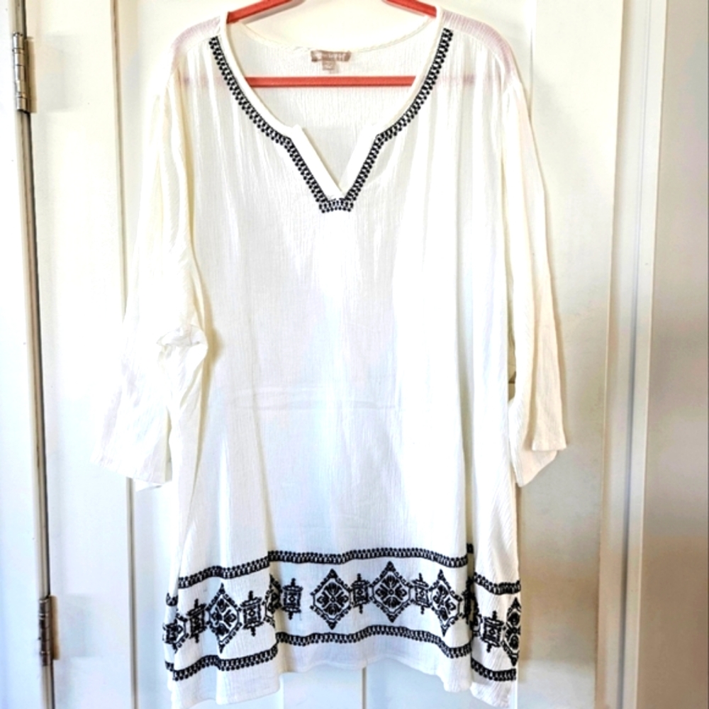 Women Within White/Black Tunic 3x (30/32)
